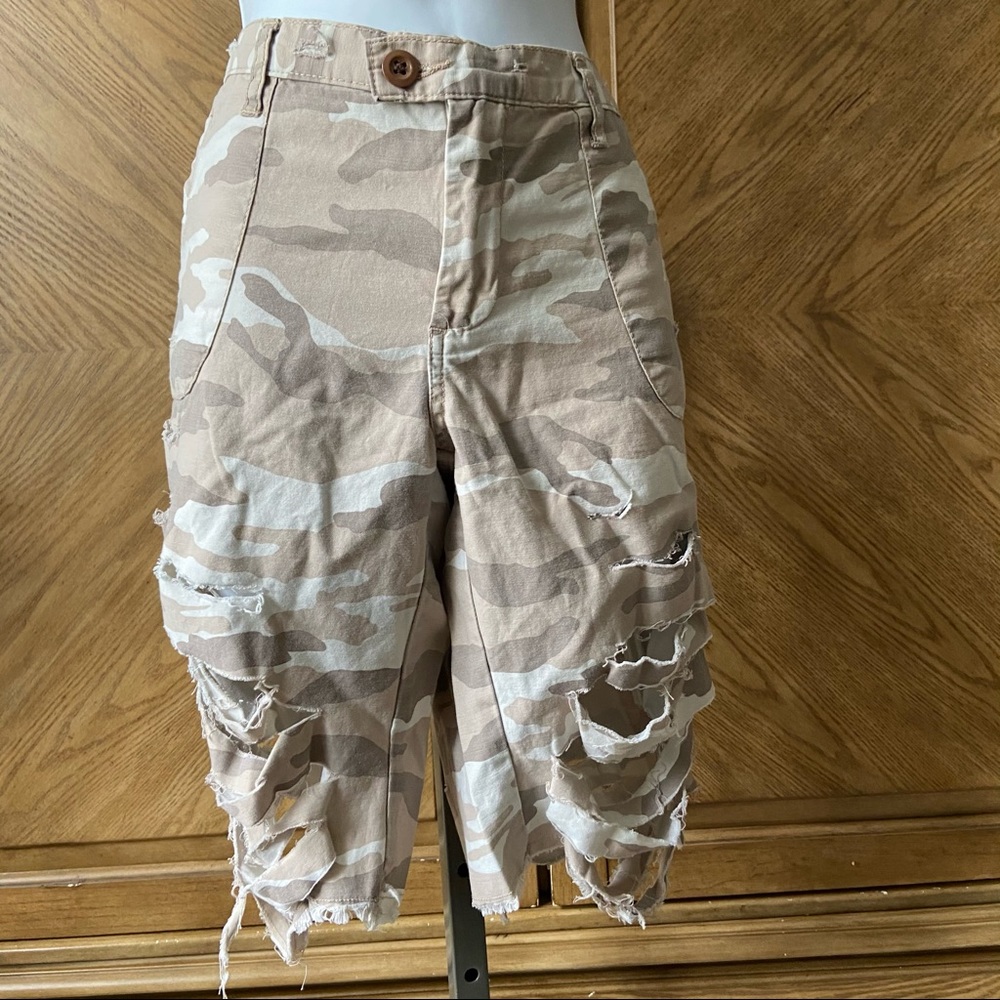 Old Navy Tan Camouflage Distressed Cargo Shorts